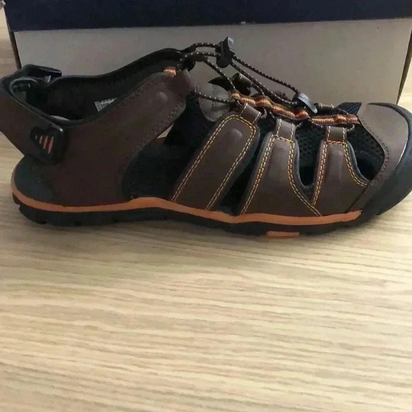 🆕S.t Jonh’s Bay Mens Brown Strap Sandals Size 11 M 🆕 - Picture 2 of 5